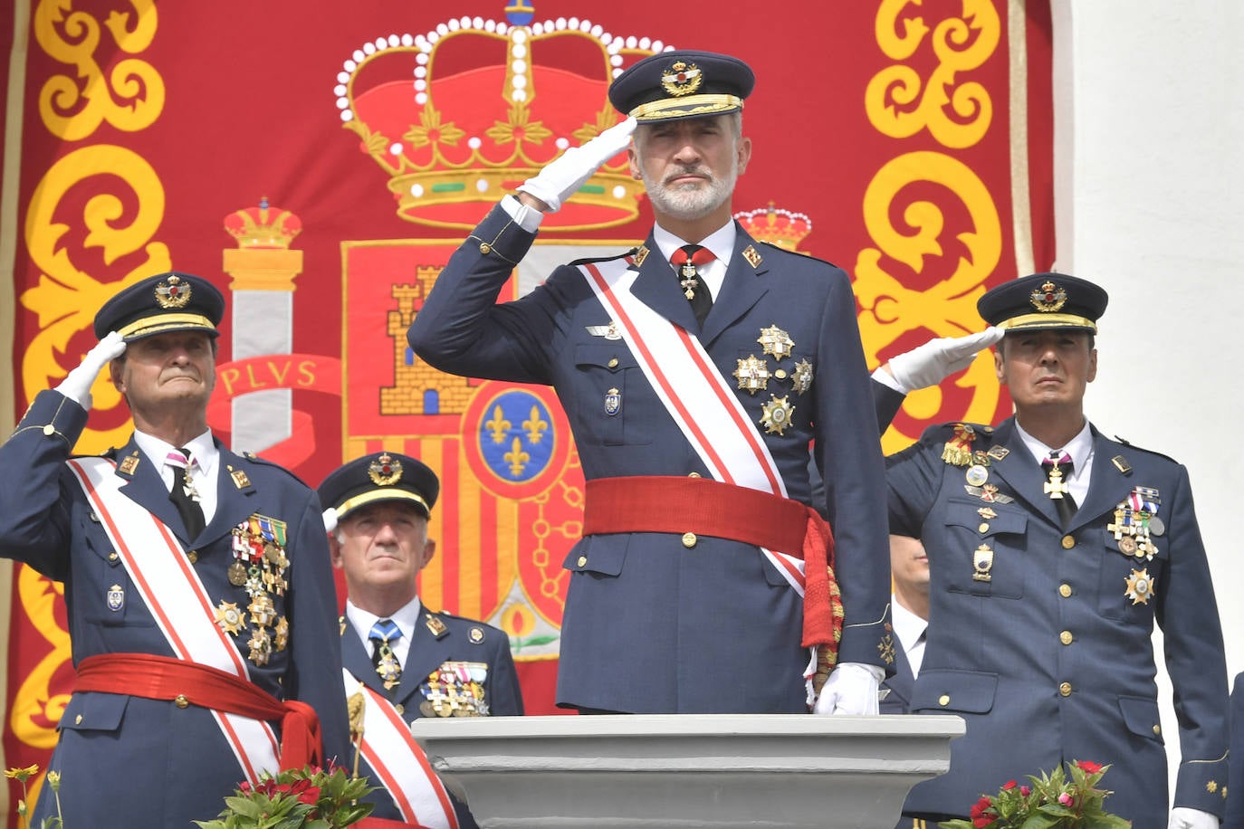 Visita de Felipe VI a la Academia General del Aire, en imágenes