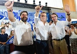 López Miras, Núñez Feijóo y Aznar, este miércoles, en Murcia.