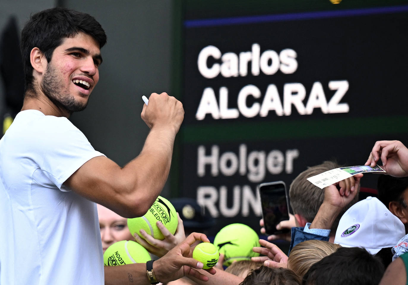 Las imágenes del partido Alcaraz-Rune en Wimbledon