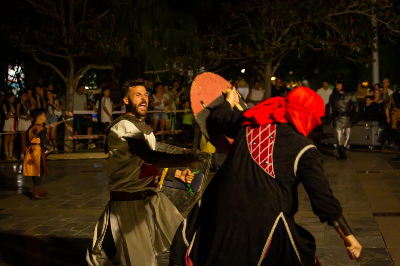 Teodomiro entrega el castillo y la Armengola lo reconquista