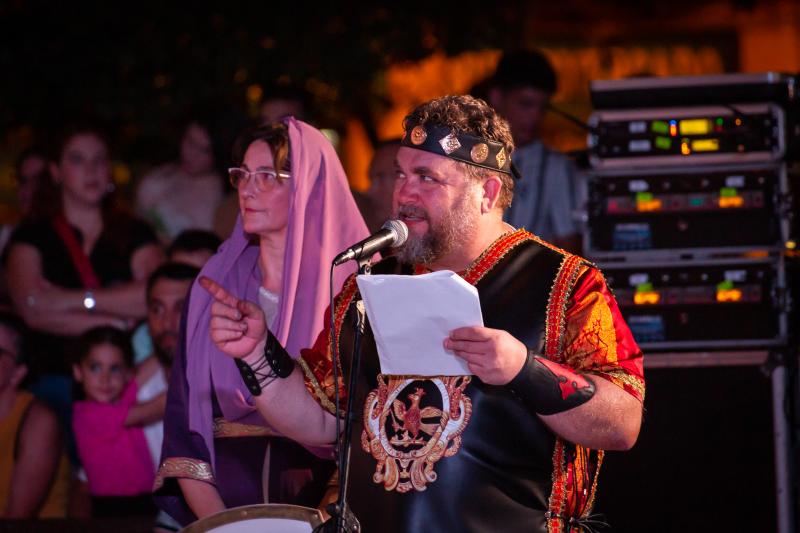 Teodomiro entrega el castillo y la Armengola lo reconquista