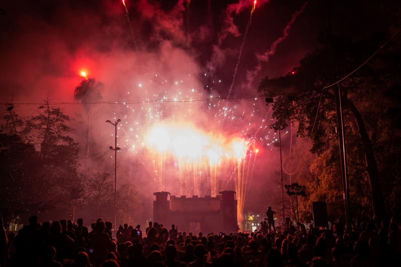 Teodomiro entrega el castillo y la Armengola lo reconquista