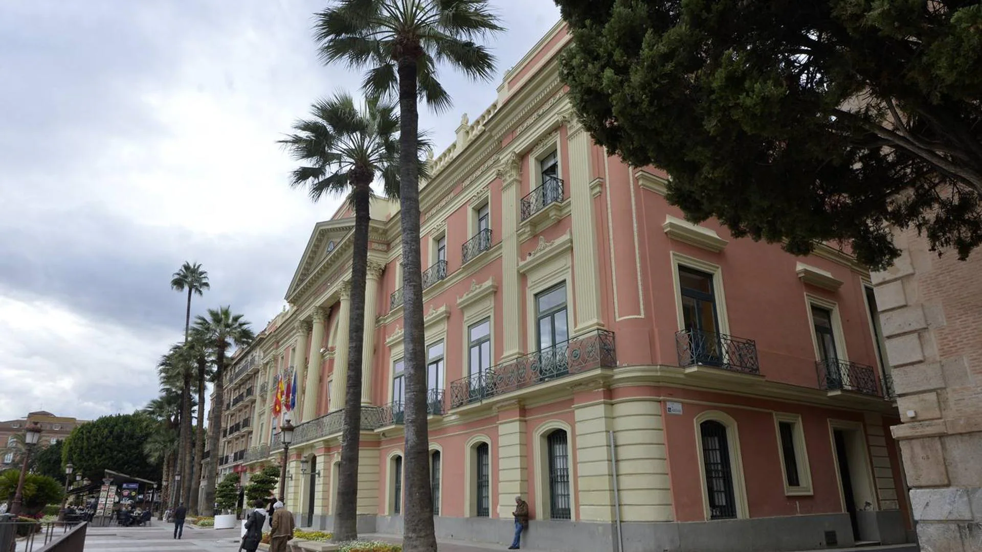 Comisiones Obreras denounces cuts to municipal employees of Murcia