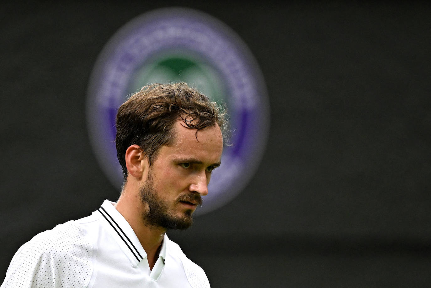 Alcaraz se da un festín y jugará su primera final de Wimbledon