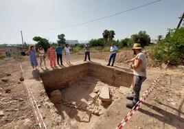 Han participado en las labores de campo los arqueólogos José Manuel Crespo, Celso Miguel Sánchez y Francisco Ramos.