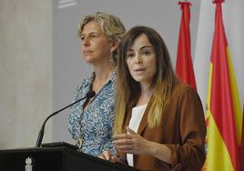 Mercedes Bernabé y Rebeca Pérez, este viernes por la mañana.