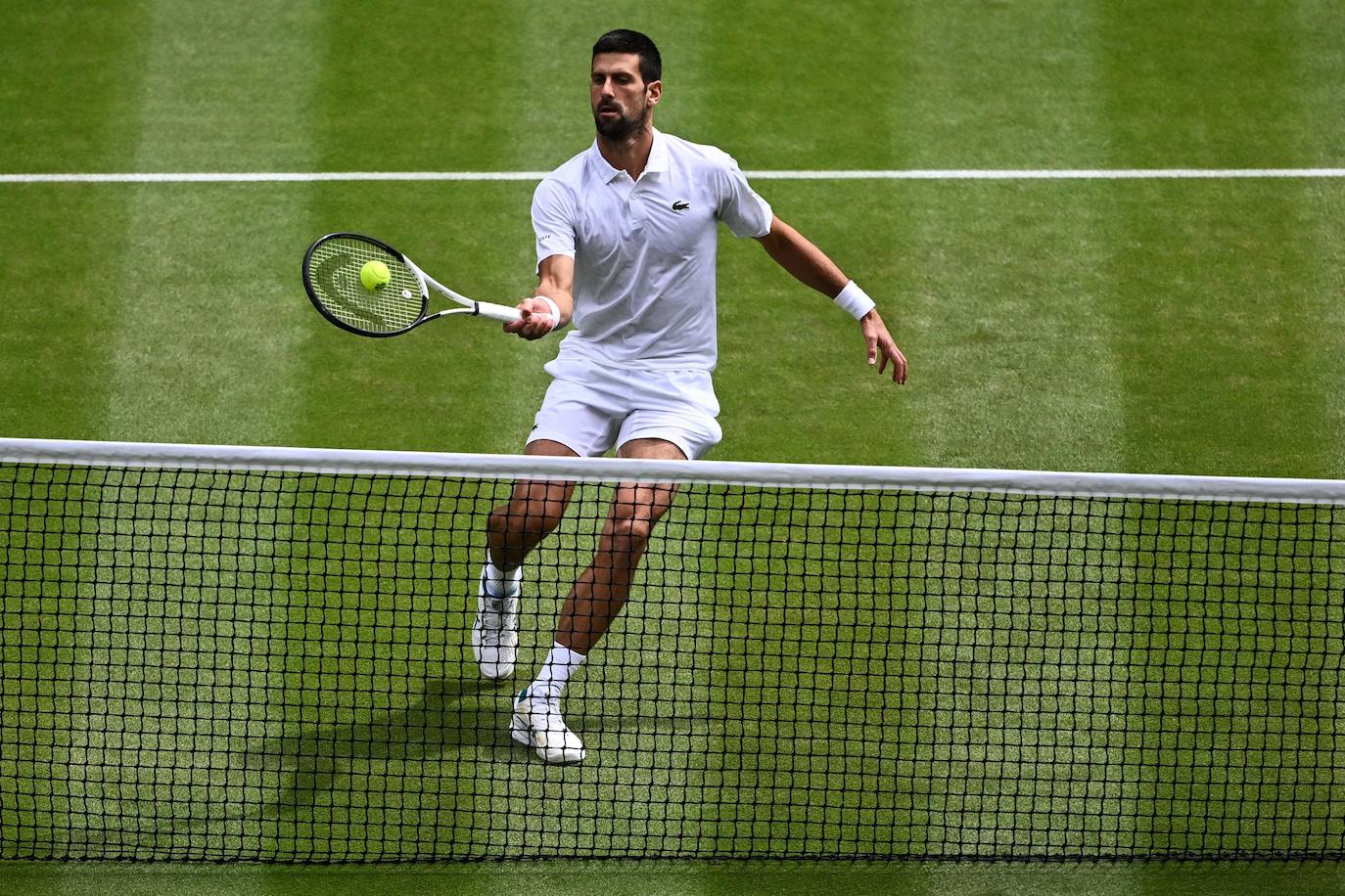 La final de Wimbledon entre Carlos Alcaraz y Novak Djokovic, en imágenes