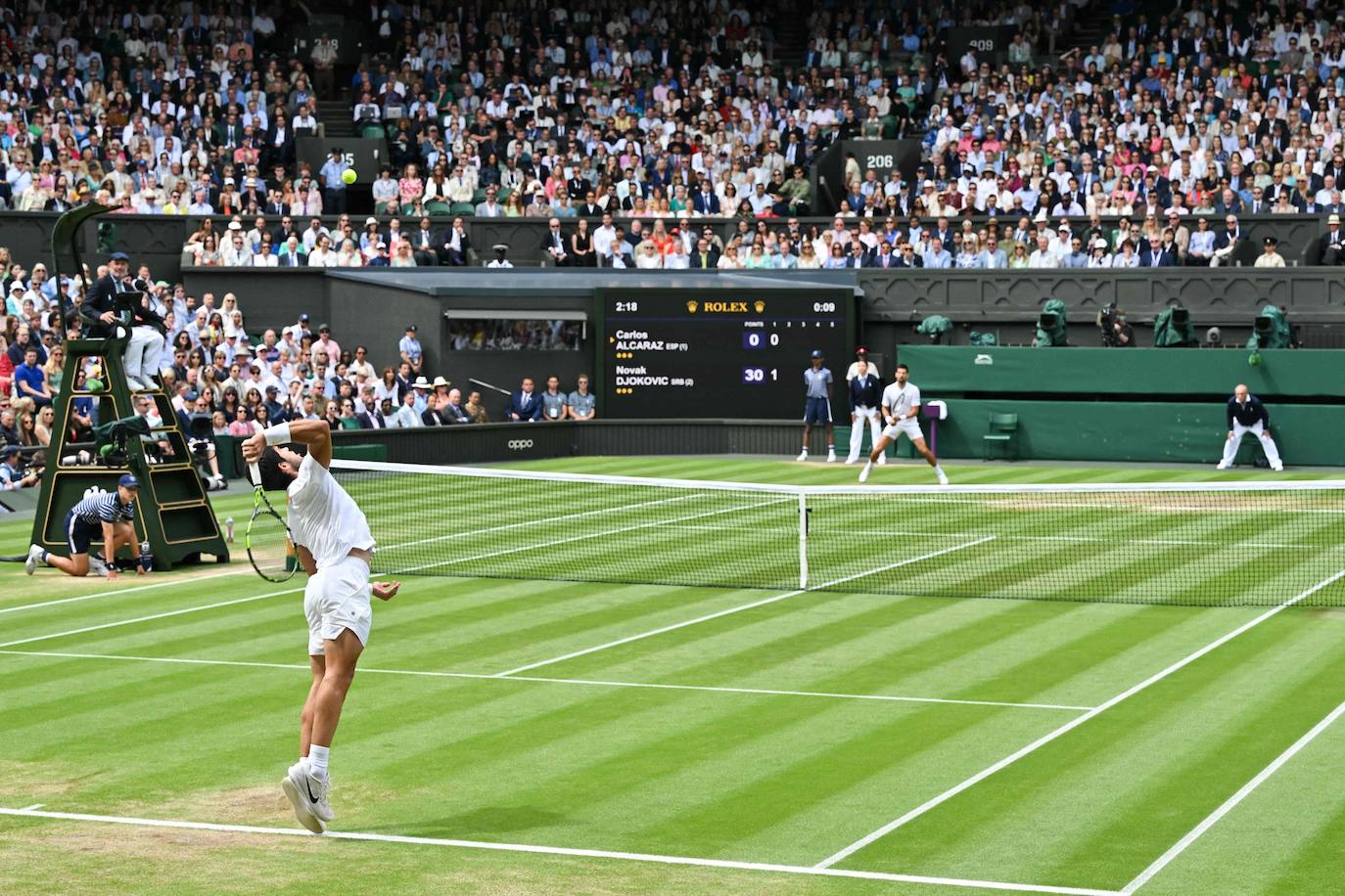 La final de Wimbledon entre Carlos Alcaraz y Novak Djokovic, en imágenes