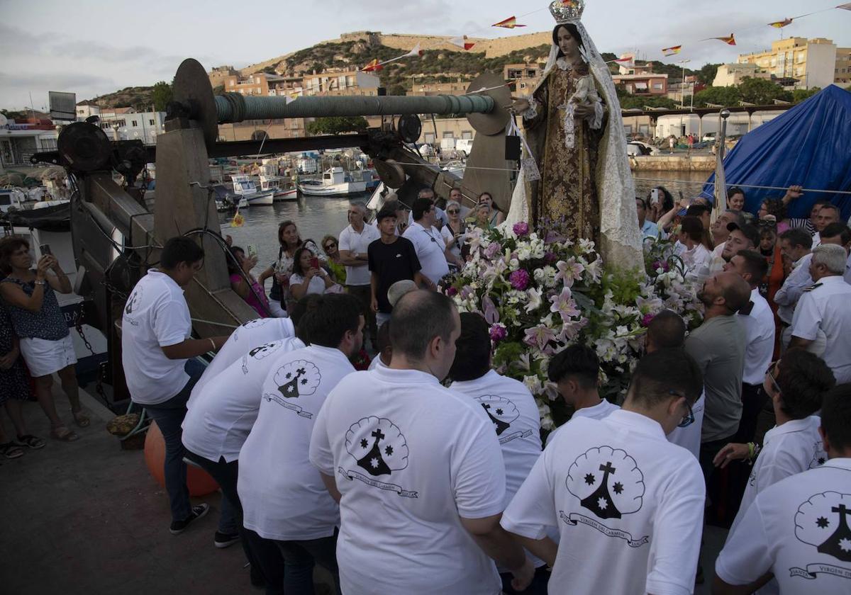 Procesión marinera de la Virgen del Carmen en Cartagena