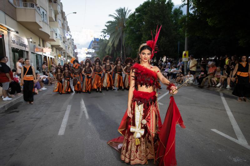 El desfile infantil de Moros y Cristianos, en imágenes