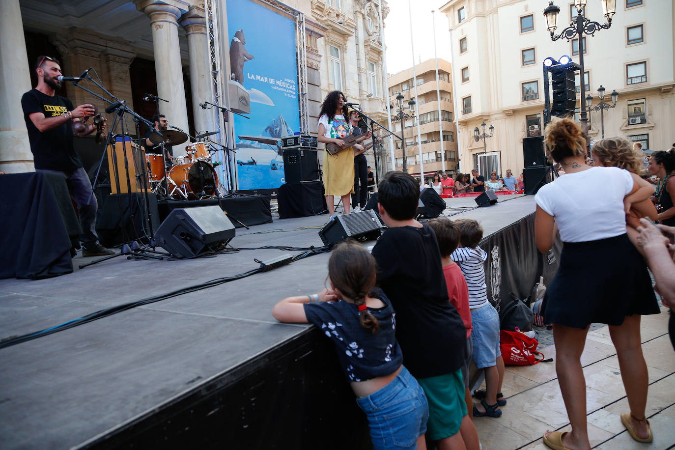 La cuarta noche de La Mar de Músicas, en imágenes