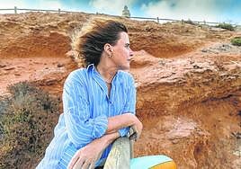 Toya Viudes, fotografiada en Cabo de Palos, donde vive.