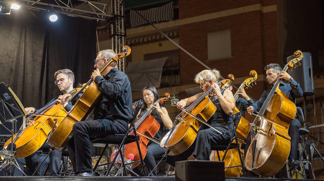 El concierto de la Orquesta Sinfónica en Blanca, en imágenes