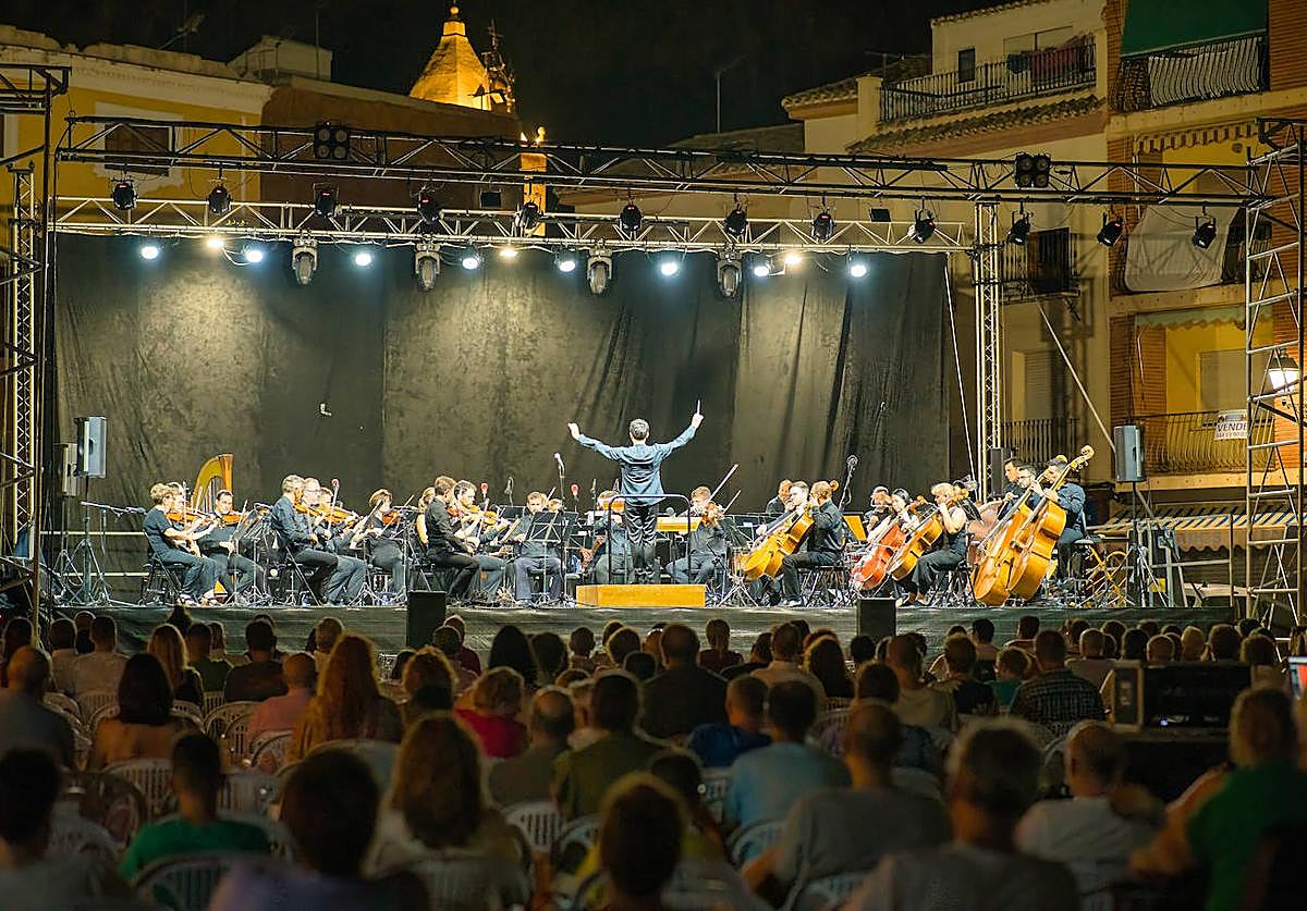 Imagen del concierto de la Orquesta Sinfónica celebrado este vierne sen Blanca.