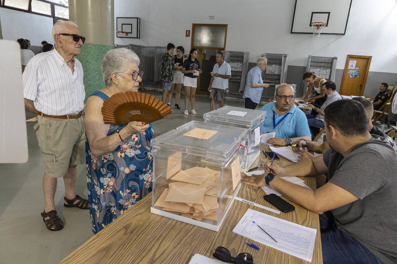 El domingo electoral en la Región de Murcia, en imágenes