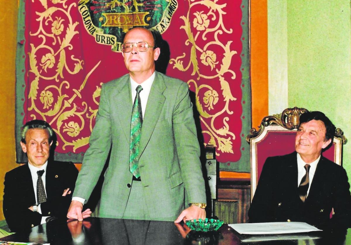 Raf, Ibáñez y Martz Schmidt en el Ayuntamiento de Cartagena.