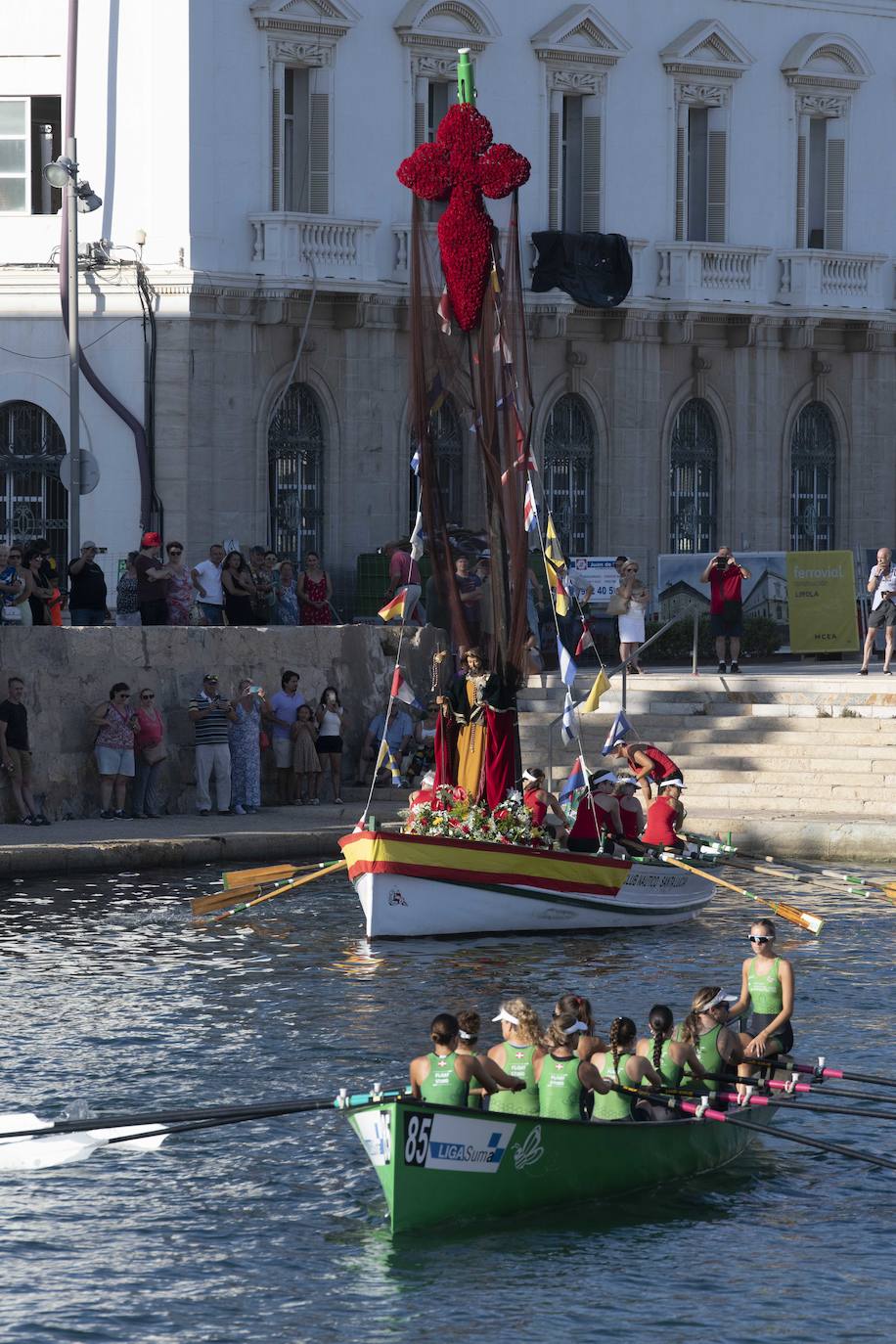 La procesión marinera de Cartagena en honor a Santiago, en imágenes