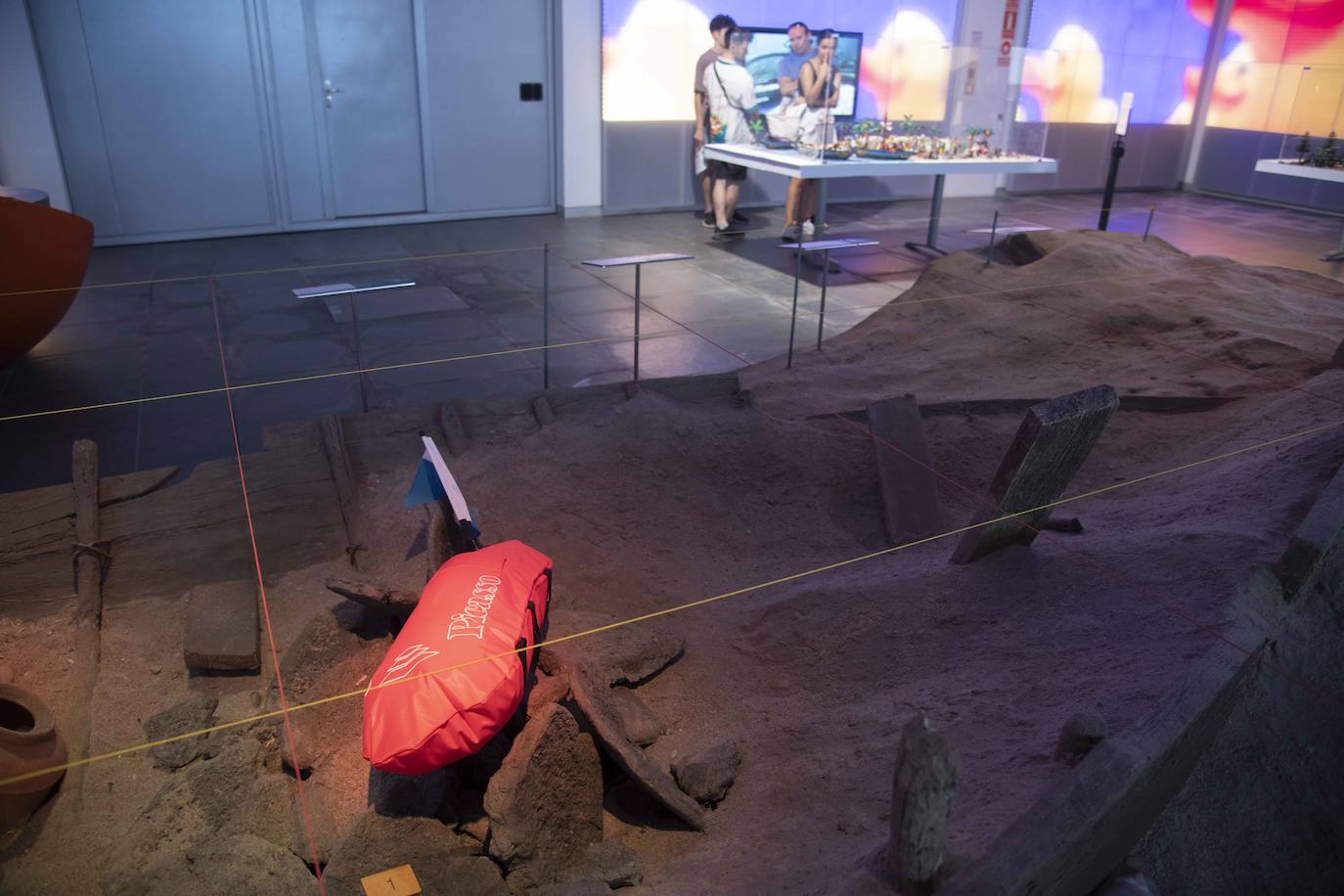 López Cuenca infiltra a Picasso en el Arqua