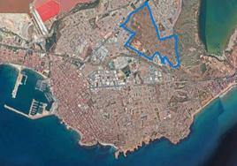 Vista aérea de Torrevieja con La Hoya delimitada.