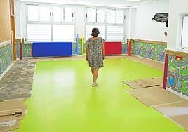 Imagen de las obras de adaptación de una de las nuevas aulas destinadas a niños de 2 años en el colegio Juan de la Cierva de Casillas.