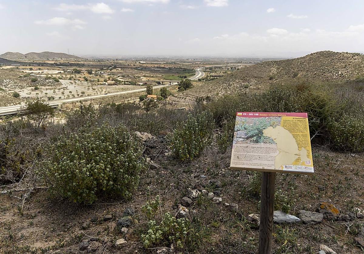 Vista general de la zona oeste del municipio, cercana a Los Puertos de Santa Bárbara, el área elegida por Cemex.