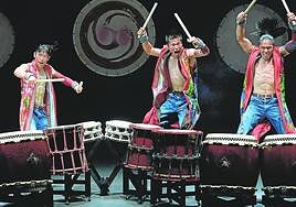 Yamato Drummers (Los Tambores de Japón), anoche, en el Parque Almansa de San Javier.