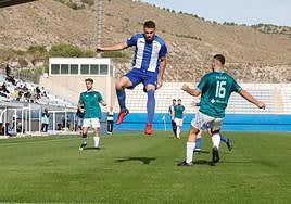 Un lance del partido entre el Lorca Deportiva y el Caravaca de la temporada pasada.