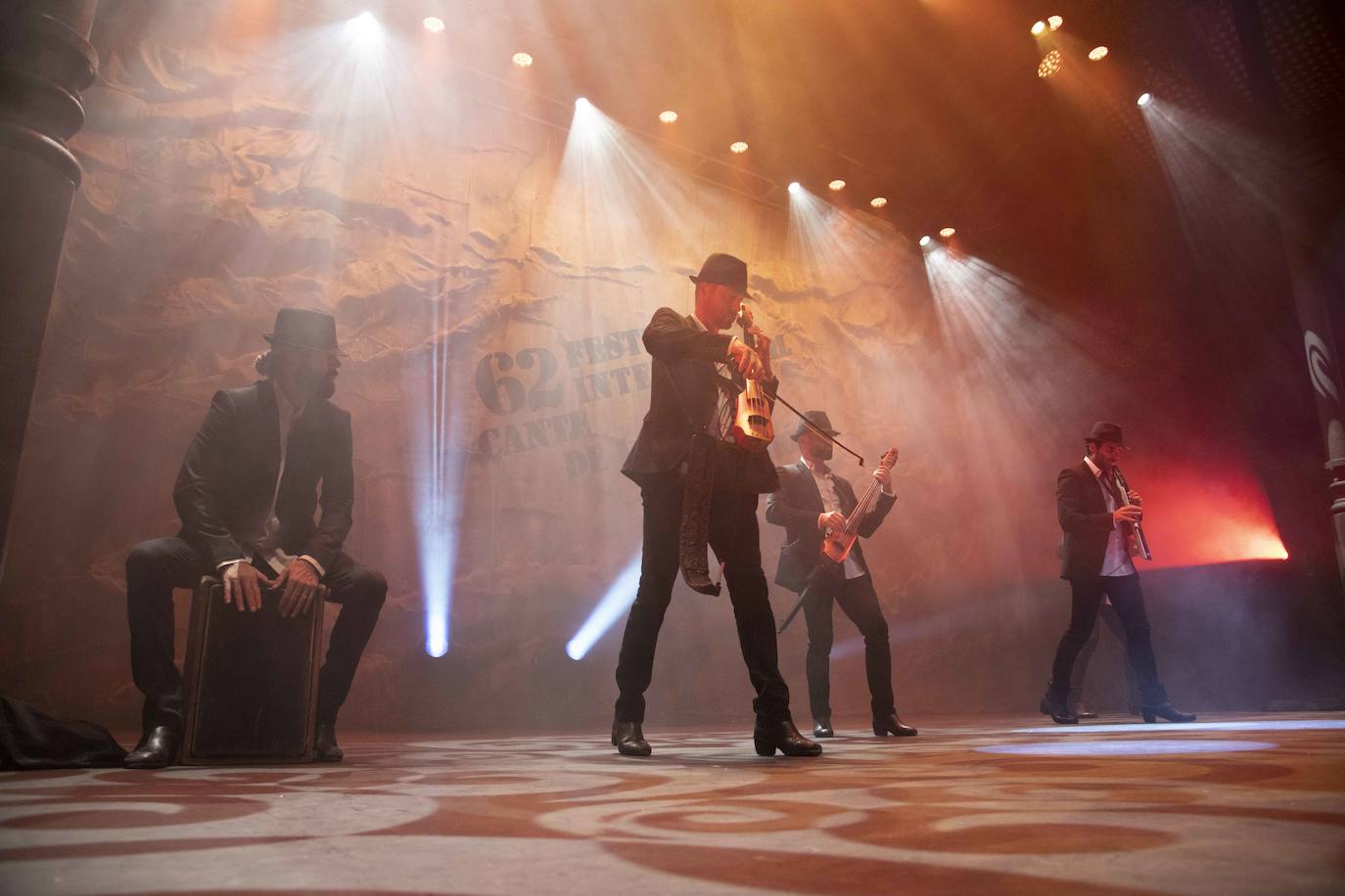 Imágenes de Los Vivancos en el Cante de las Minas