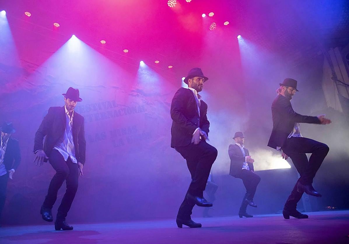 Actuación de Los Vivancos, este lunes por la noche en el Cante de las Minas.