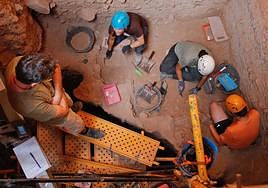 Trabajos de excavación en la Sima de las Palomas, en Torre Pacheco.