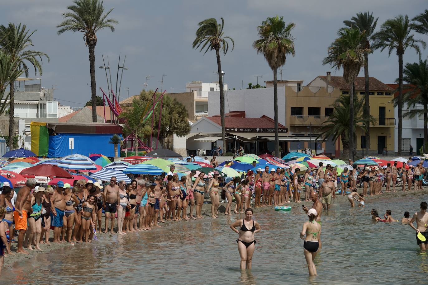 El tercer abrazo al Mar Menor, en imágenes