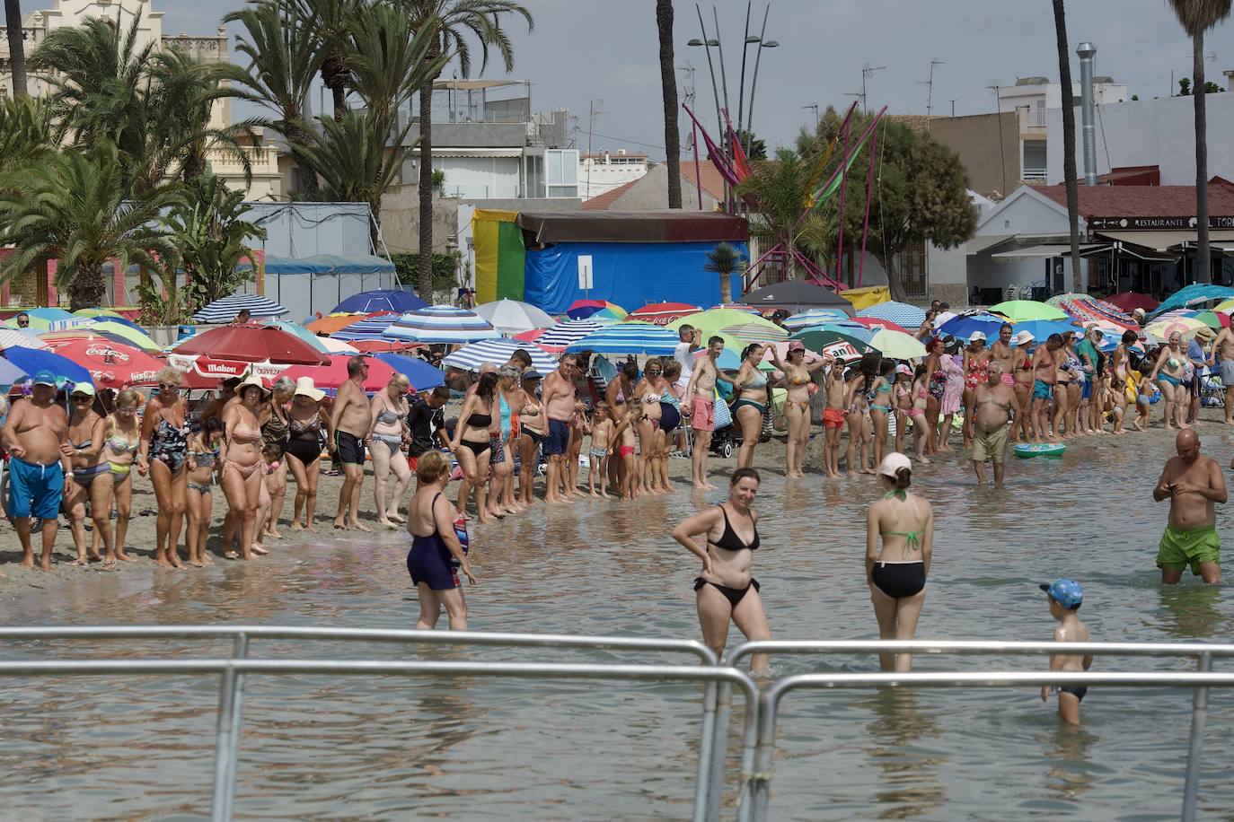 El tercer abrazo al Mar Menor, en imágenes