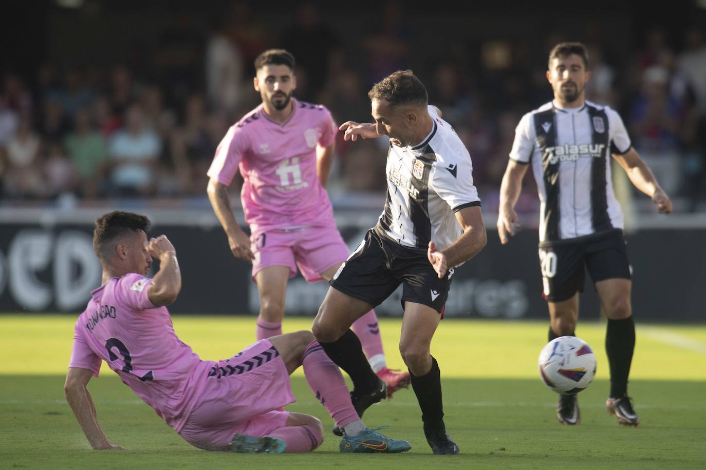 La derrota del Cartagena frente al Eldense, en imágenes