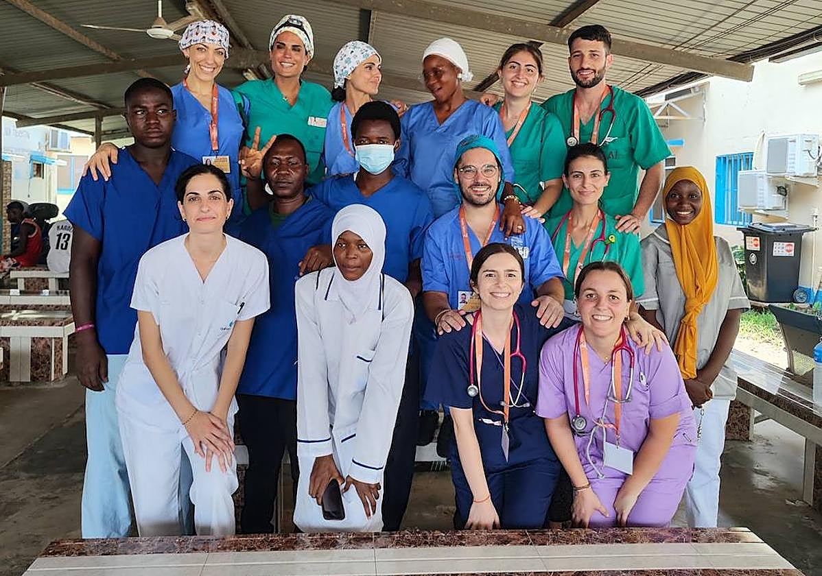 Voluntarios de Pediatría Solidaria en su segundo viaje a Gambia.