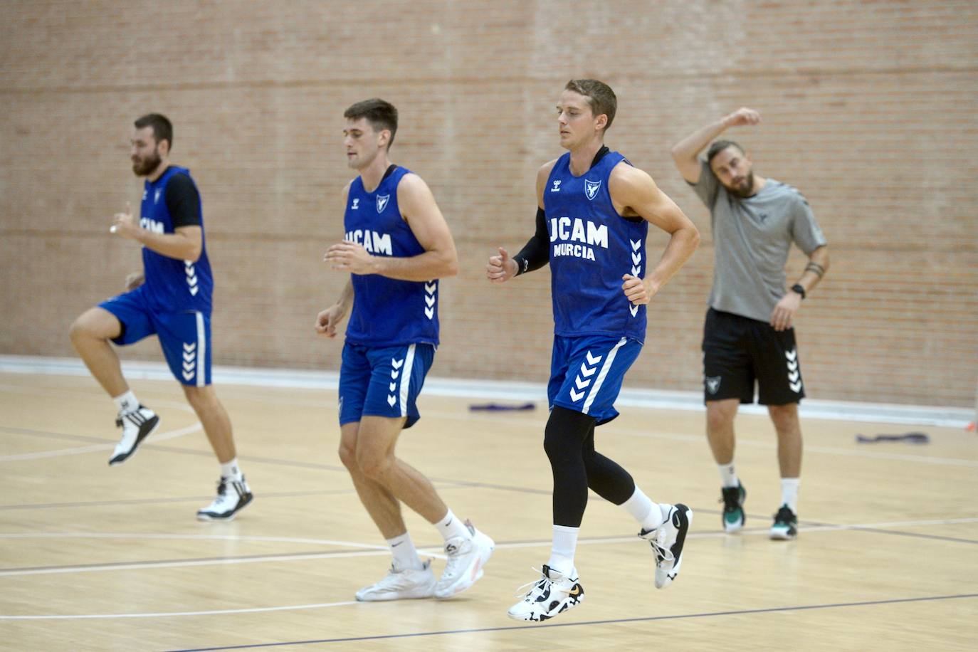 Entrenamiento del UCAM CB