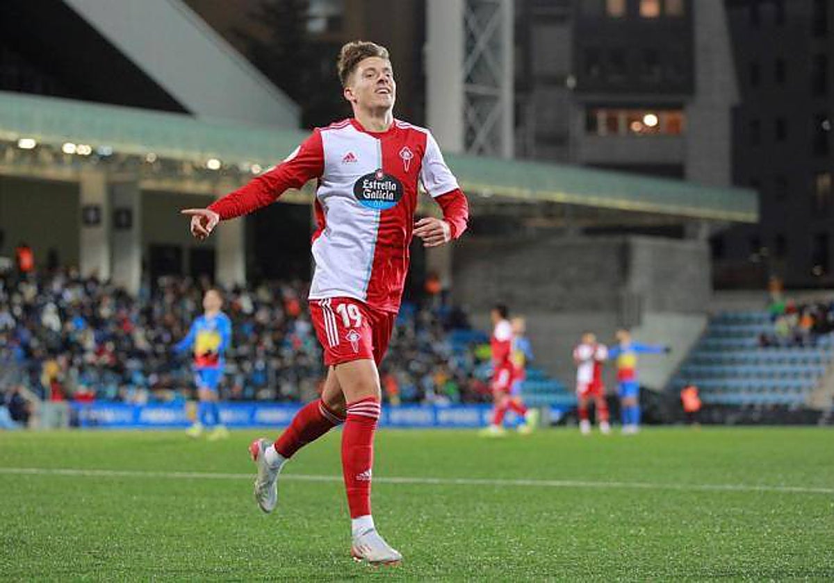 El defensa José Fontán celebra su gol al Andorra, en la Copa del Rey, en 2021.