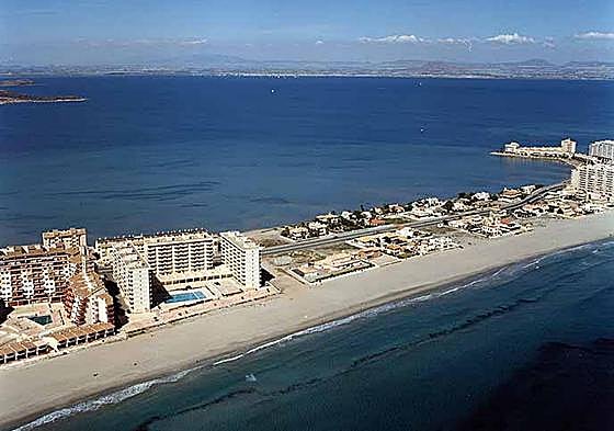 Fotografía aérea de la playa del Pedrucho, en una imagen de archivo.