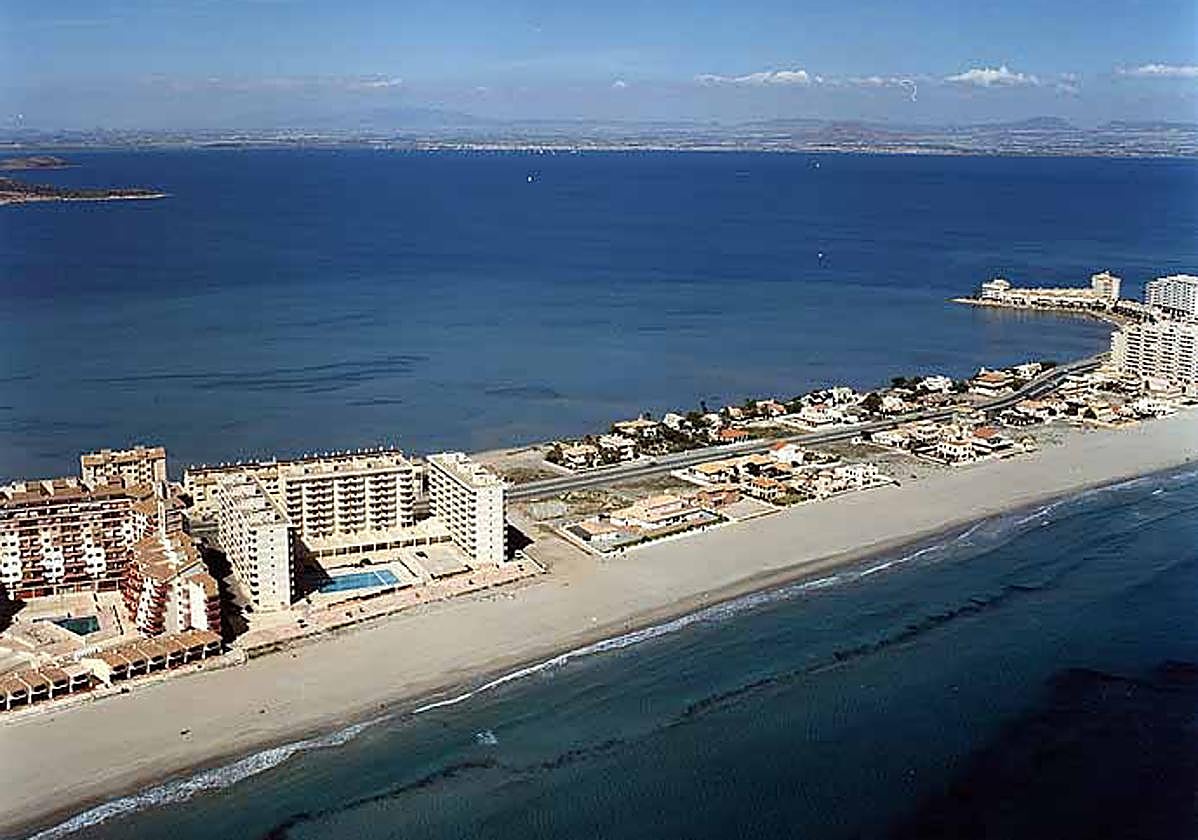 Fotografía aérea de la playa del Pedrucho, en una imagen de archivo.
