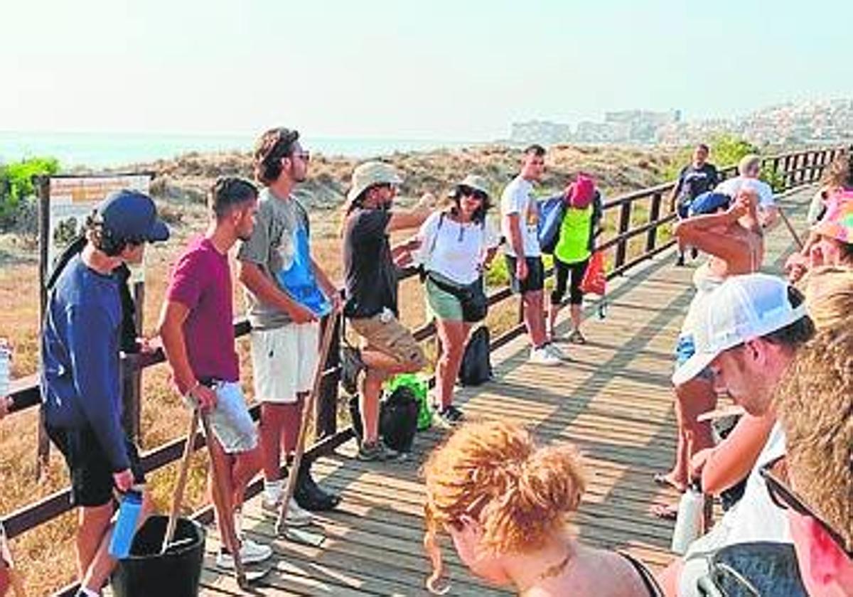 Visita de los alumnos a La Mata.