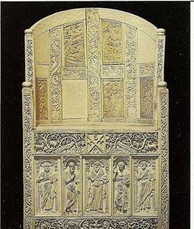 Imagen secundaria 2 - Escuela romana impartiendo clase desde la cátedra; maqueta de Cartagena en el siglo XVIII y cátedra de Maximiano. 