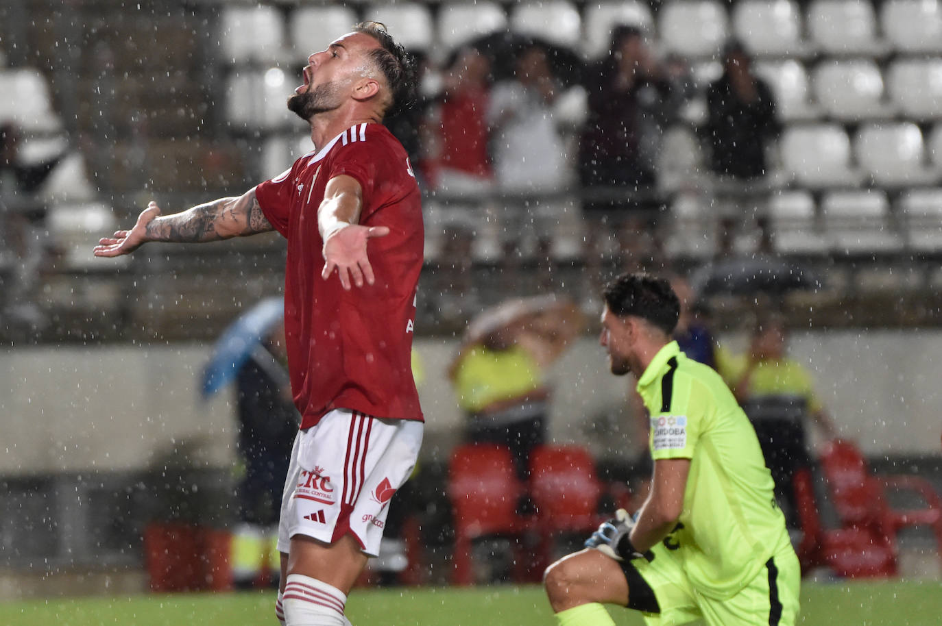 La derrota del Real Murcia frente al Córdoba, en imágenes