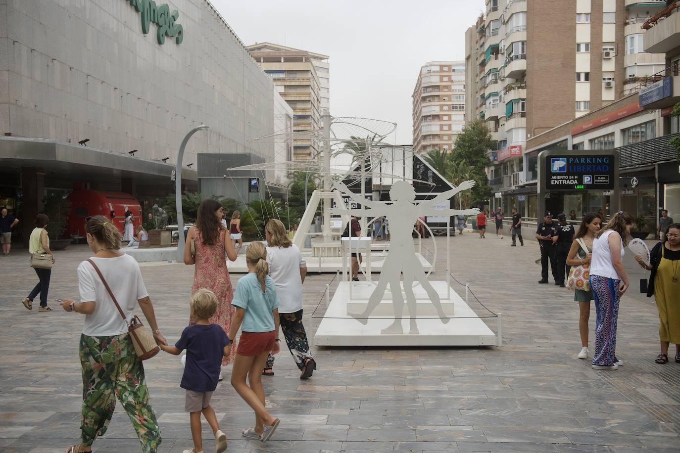 La exposición sobre Leonardo da Vinci en Murcia, en imágenes