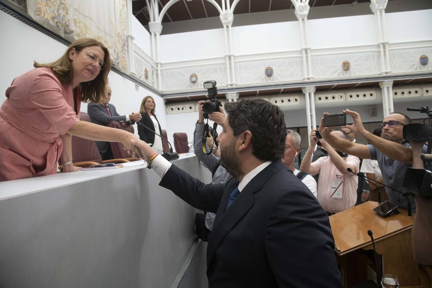 La primera sesión del debate de investidura, en imágenes