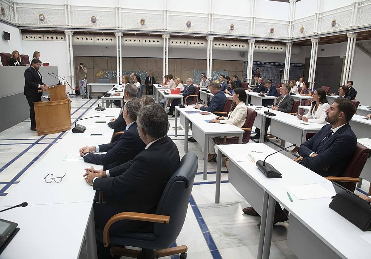 Fernando López Miras durante la primera sesión del debate de investidura, este miércoles, en la Asamblea Regional.