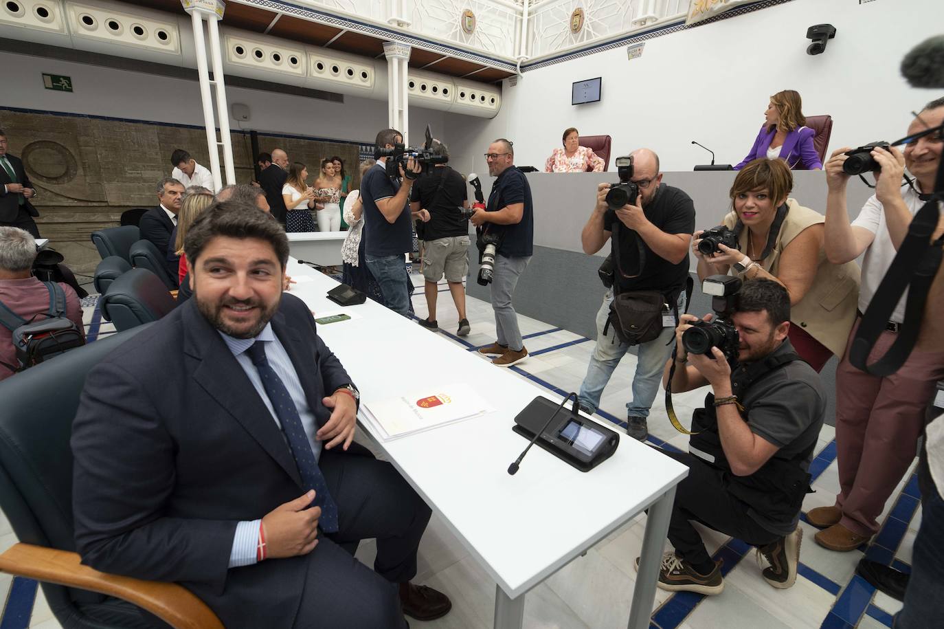 En imágenes: López Miras es elegido presidente del Gobierno regional