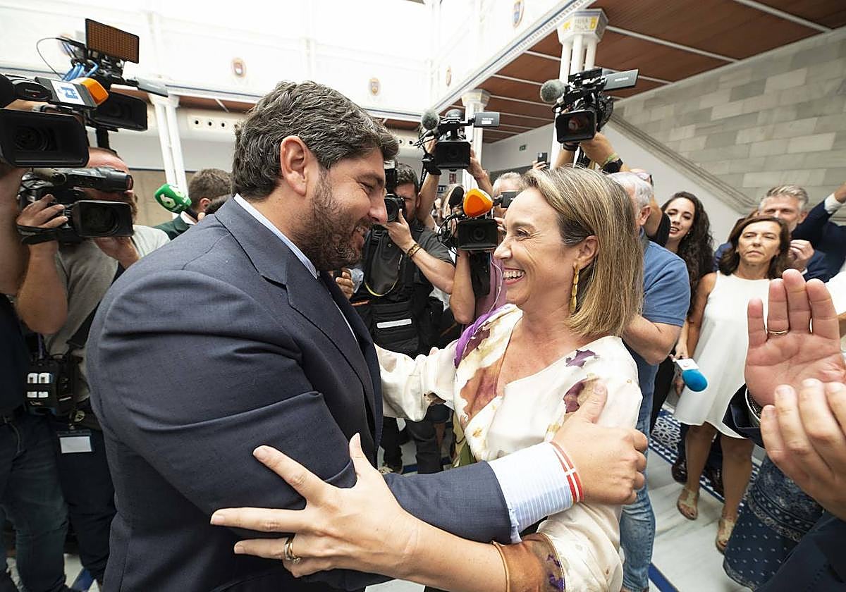 En imágenes: López Miras es elegido presidente del Gobierno regional