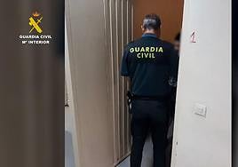 Imagen del ingreso en prisión del agresor sexual.