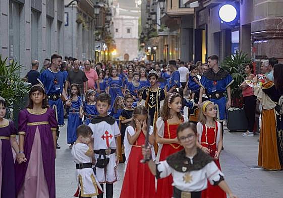 Desfile infantil de Moros y Cristianos, celebrado este jueves en Murcia.