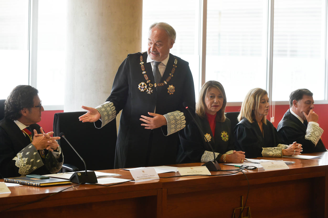 El acto de los procuradores de la Región de Murcia en la Ciudad de la Justicia, en imágenes