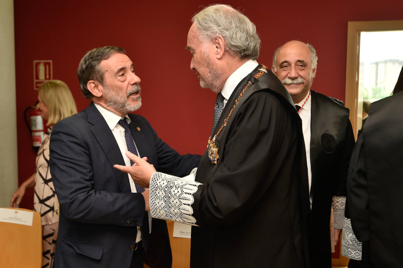 El acto de los procuradores de la Región de Murcia en la Ciudad de la Justicia, en imágenes